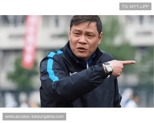 中国足球教练员国际视野提升，足球教练国足